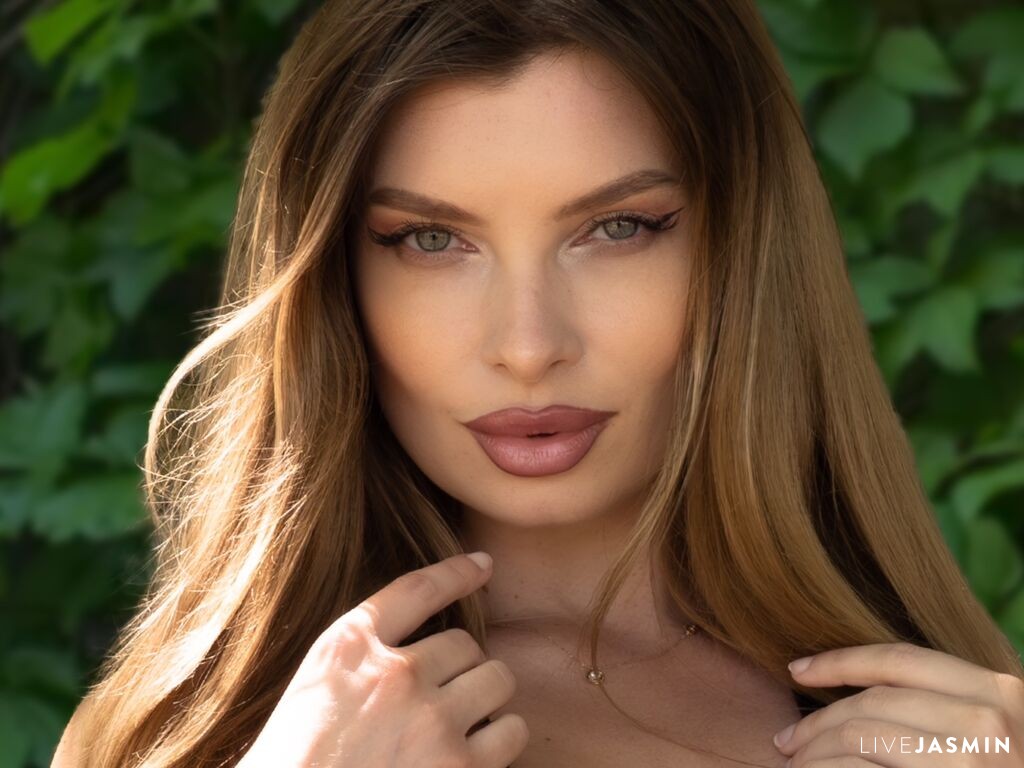 Nude sex cam model Alessia