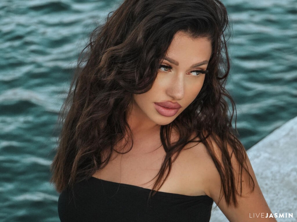 Nude sex cam model AlisaDiLaurentis