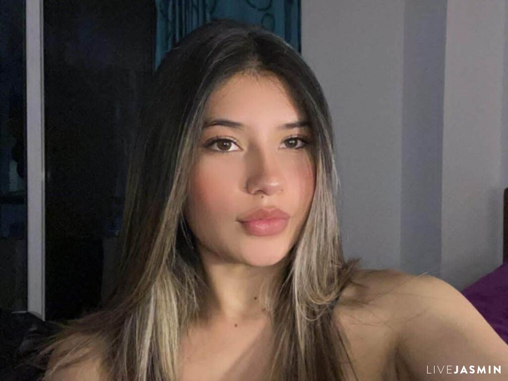 Nude sex cam model AmberDulce