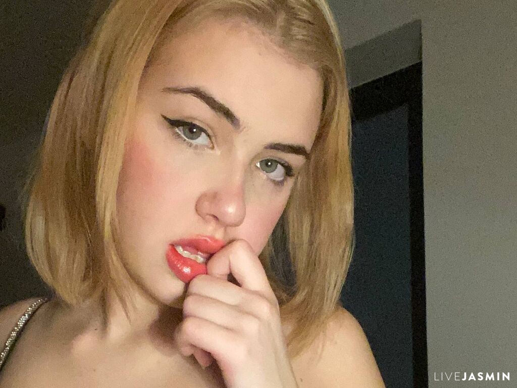 Nude sex cam model AmyTorry