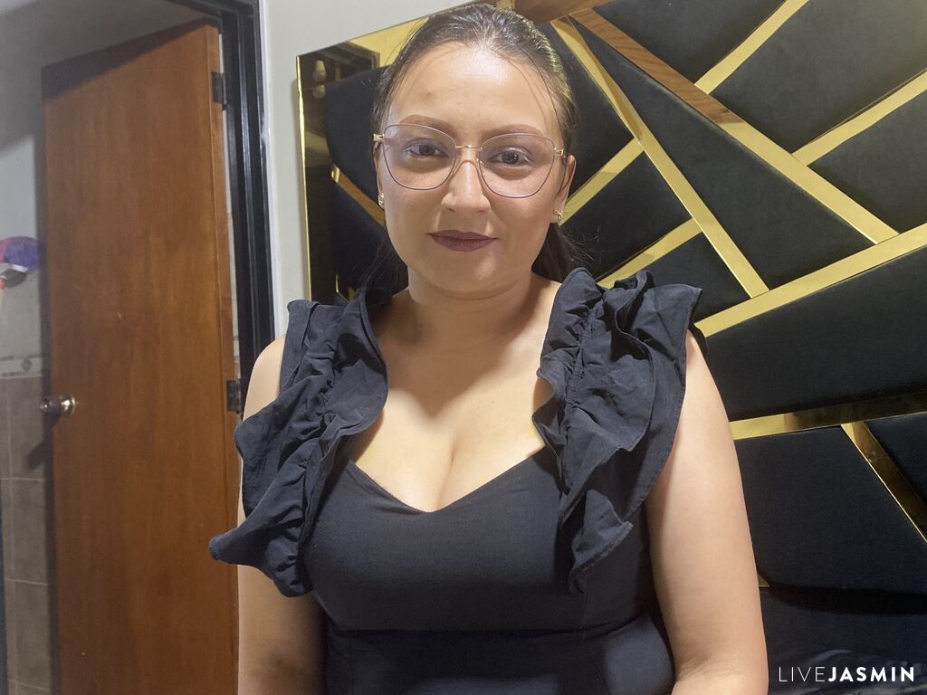Nude sex cam model AngieLafourcade