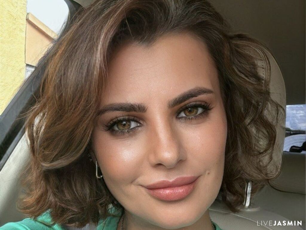 Nude 38 Year Old sex cam model AnishaBee - XXX Video