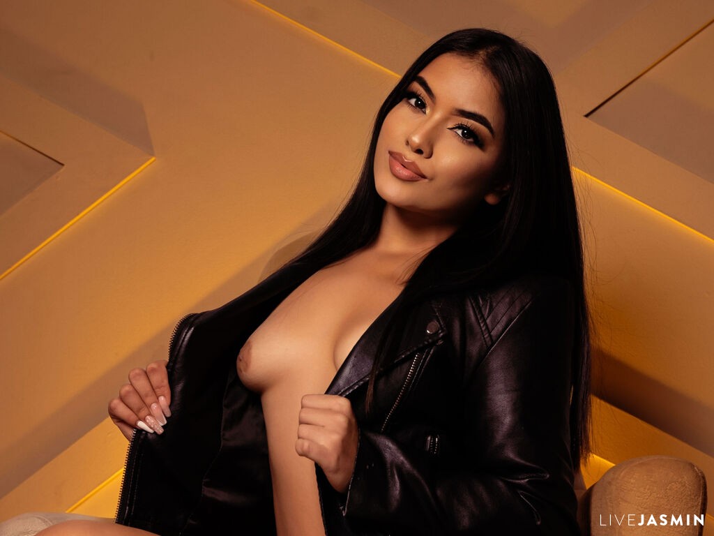 Nude sex cam model AriaCortez