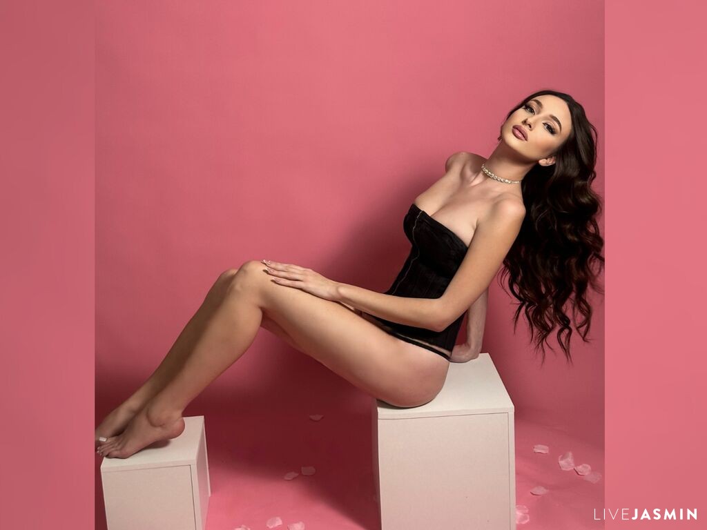 Nude sex cam model BrianaKaine