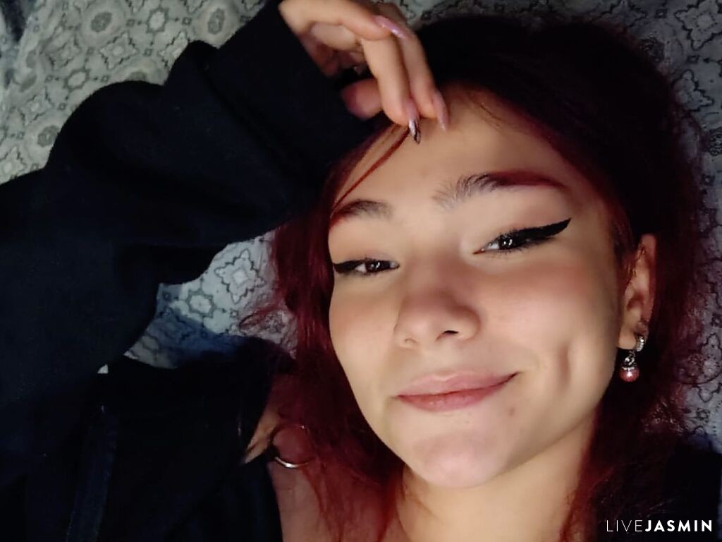 Nude sex cam model CamiRosse
