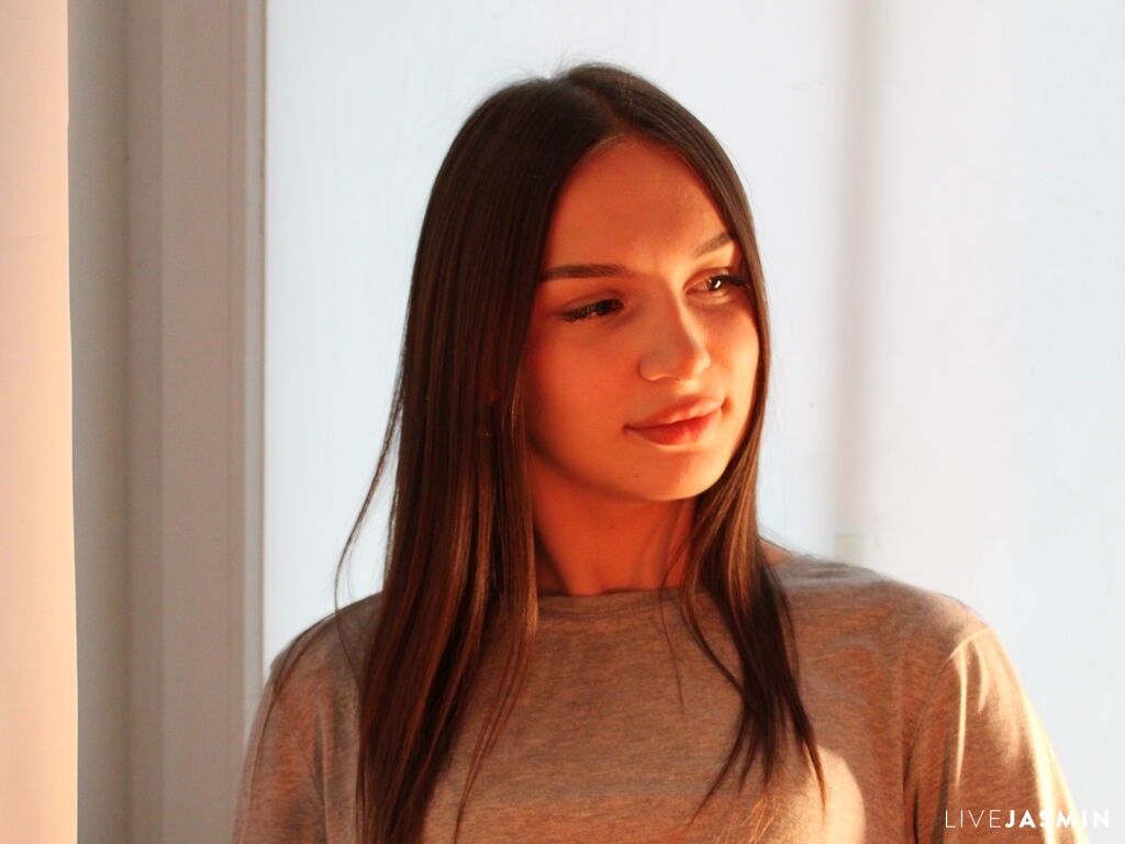 Nude sex cam model CamilaRoleks