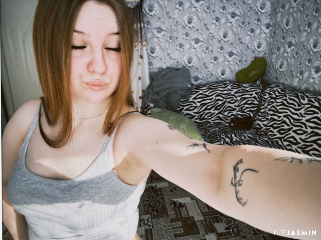 Nude sex cam model ClaraWeston