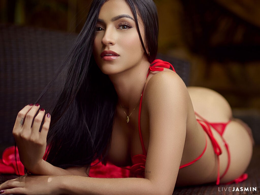 Nude sex cam model CrystalLeena