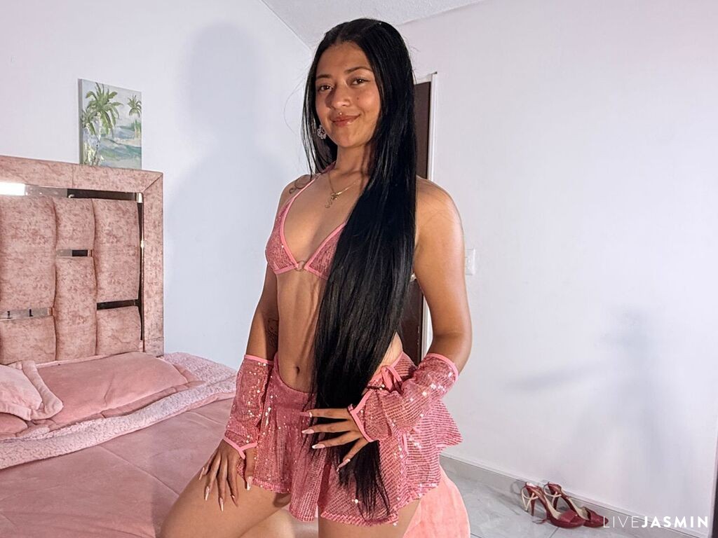 Nude sex cam model DannieFlores