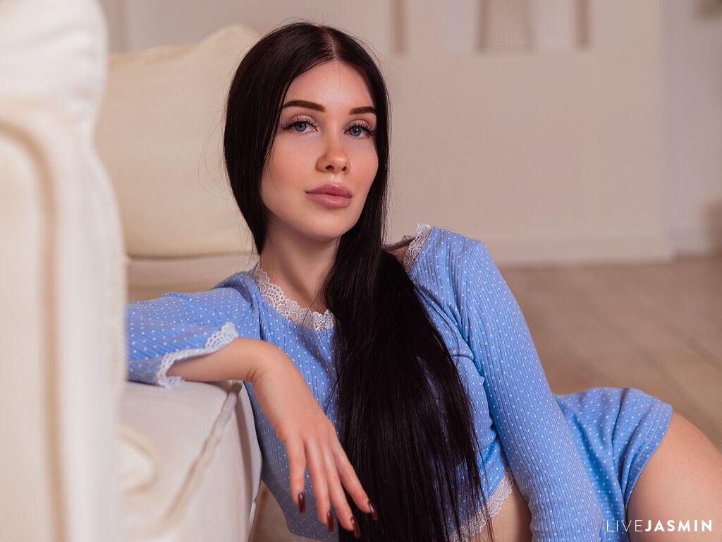 Nude sex cam model DevisChloe