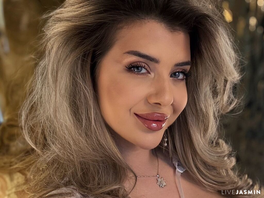 Nude 24 Year Old sex cam model EmaGracie - XXX Video