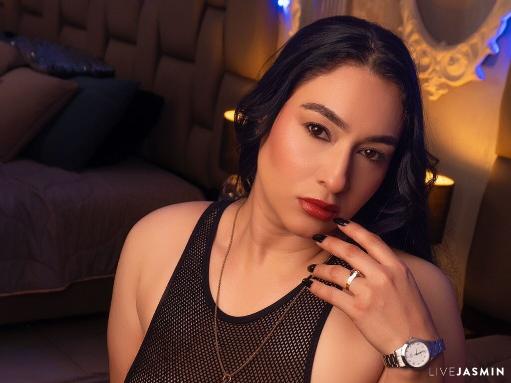 Nude webcam model GenesisVega - Private XXX Chat