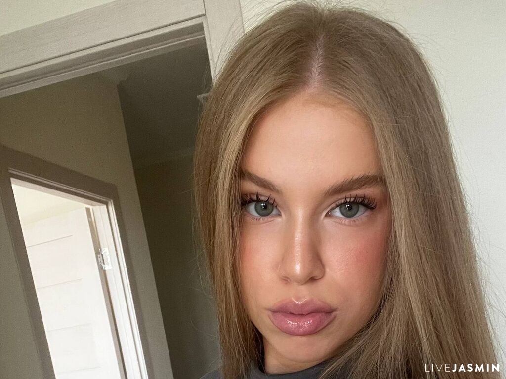 Nude sex cam model GinetteHartzheim