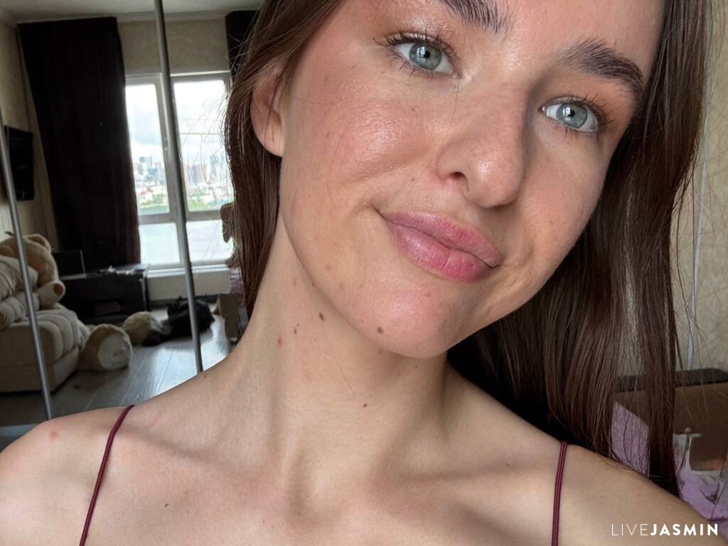 Nude Grey Eyed sex cam model GingerWareham - XXX Video