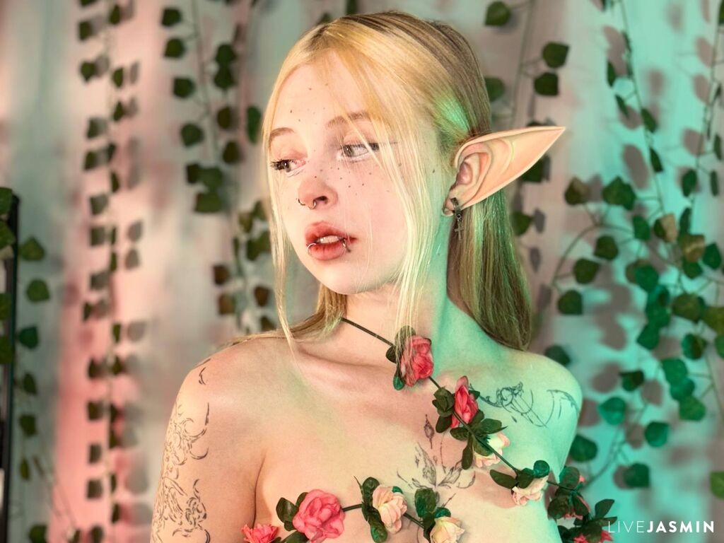 Nude sex cam model HildDryer