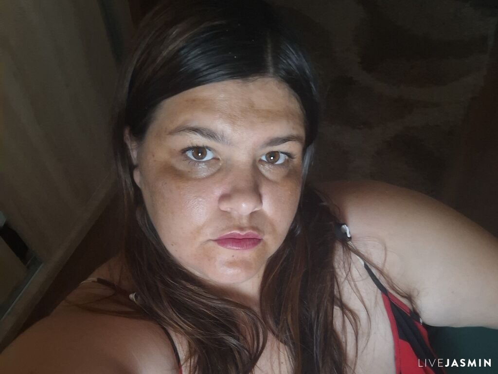 Nude 31 Year Old sex cam model IonyEllaa - XXX Video