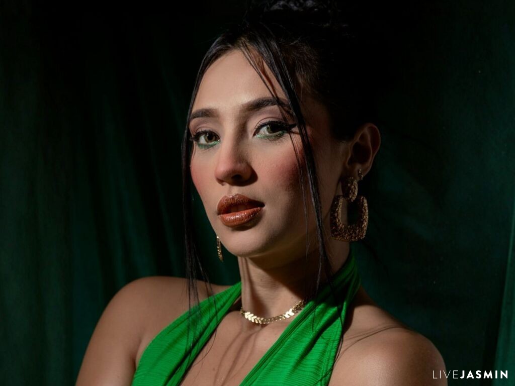 Nude sex cam model IvonneJonas