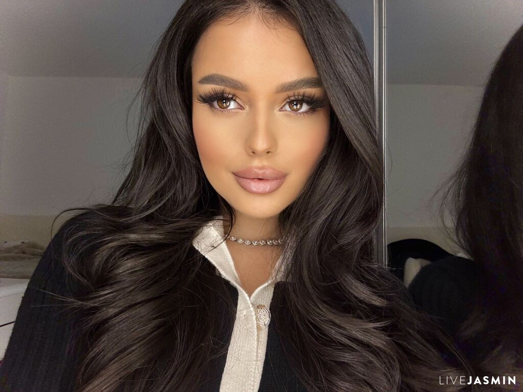 Nude sex cam model JasmineHille