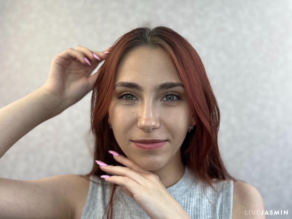 Nude sex cam model JeanettSuell