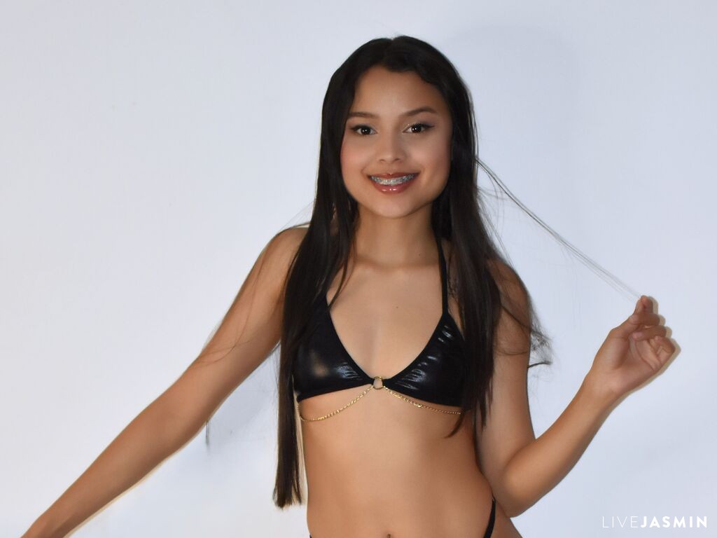 Nude sex cam model JulietaPage