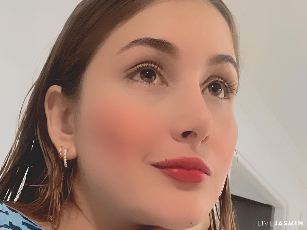 Nude sex cam model JulietaSmitth