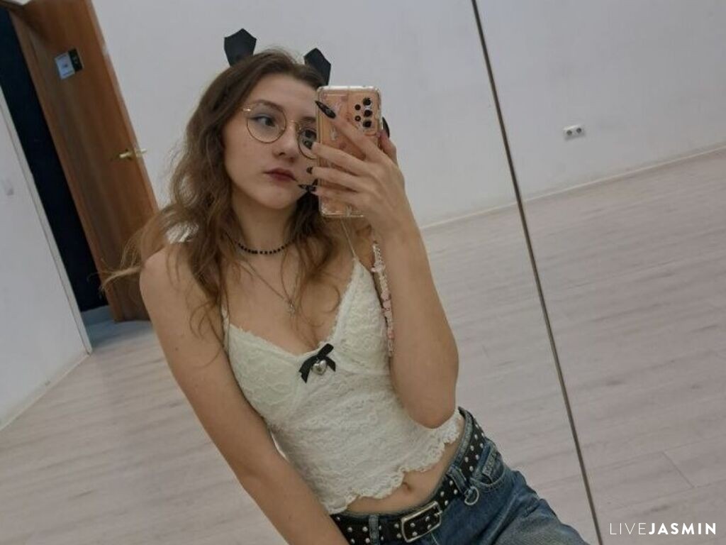 Nude webcam model KarryLagerstedt - Private XXX Chat