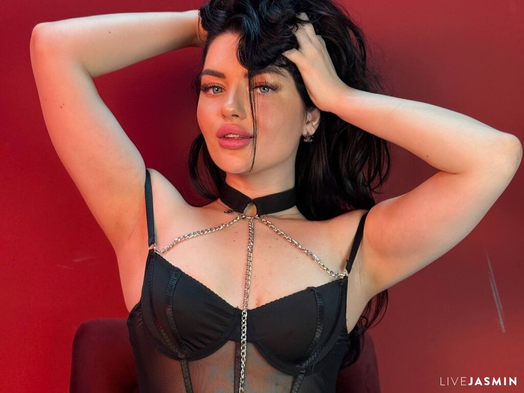 Nude sex cam model KiraBills