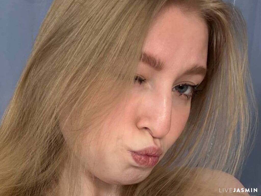 Nude sex cam model LanaRoxy