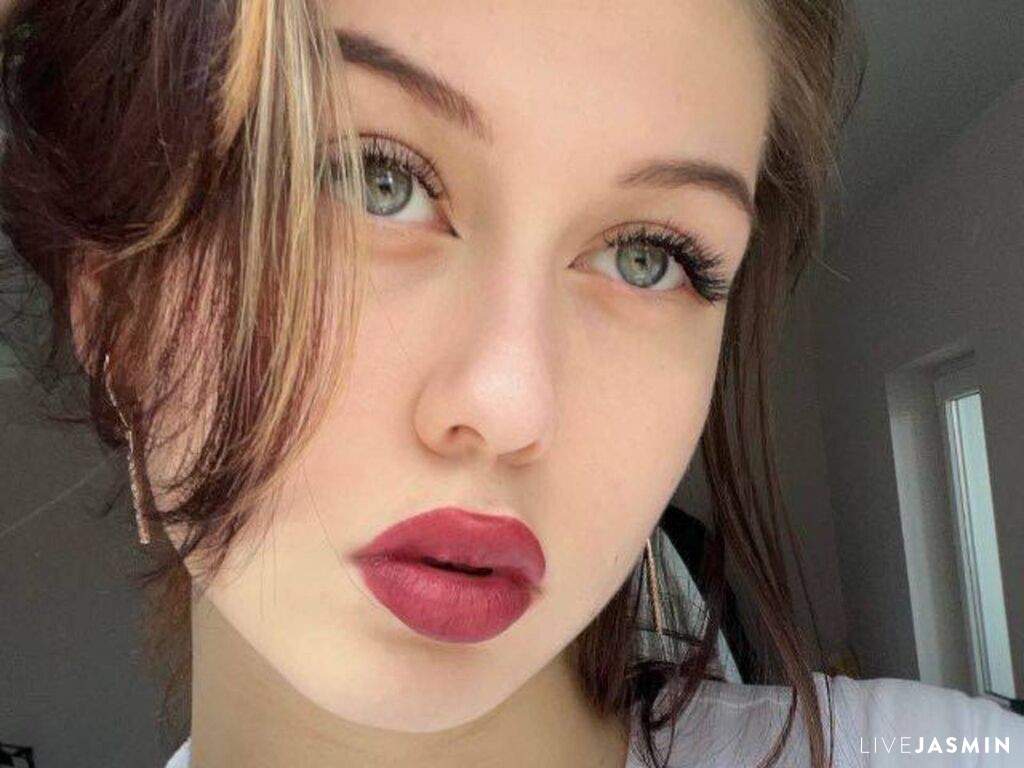 Nude sex cam model LanoraPurkett