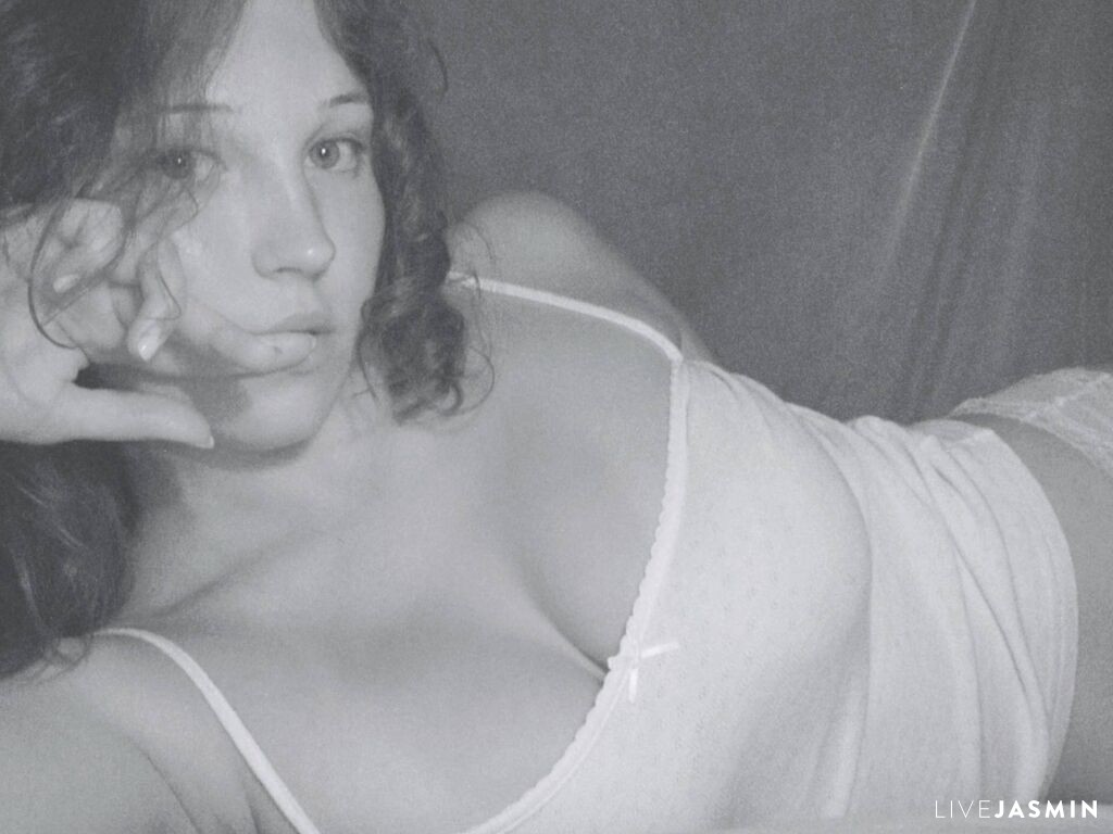 Nude sex cam model LeaBeIIa