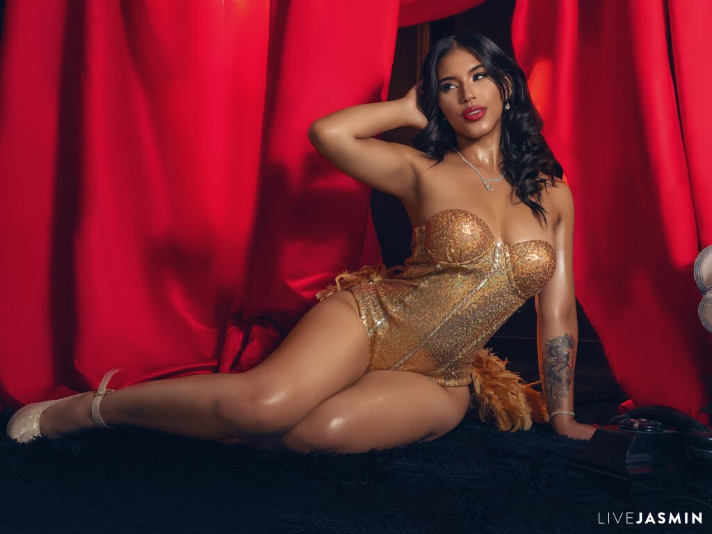 Nude sex cam model LeylaMonet