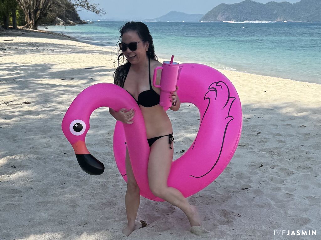 Nude sex cam model LilaLalita