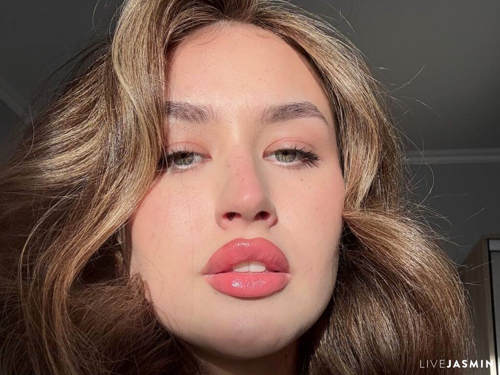 Nude sex cam model MarielleDefalco