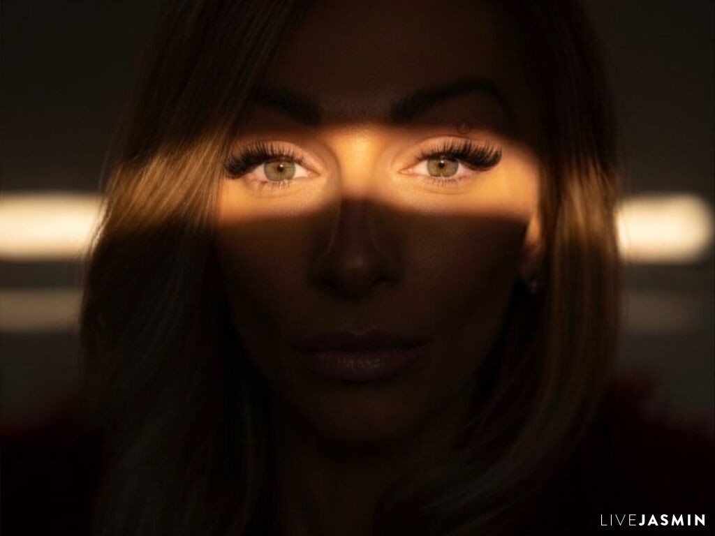 Nude sex cam model MarylinGlory