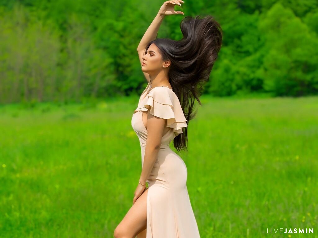 Nude webcam model MayaKarter - Private XXX Chat