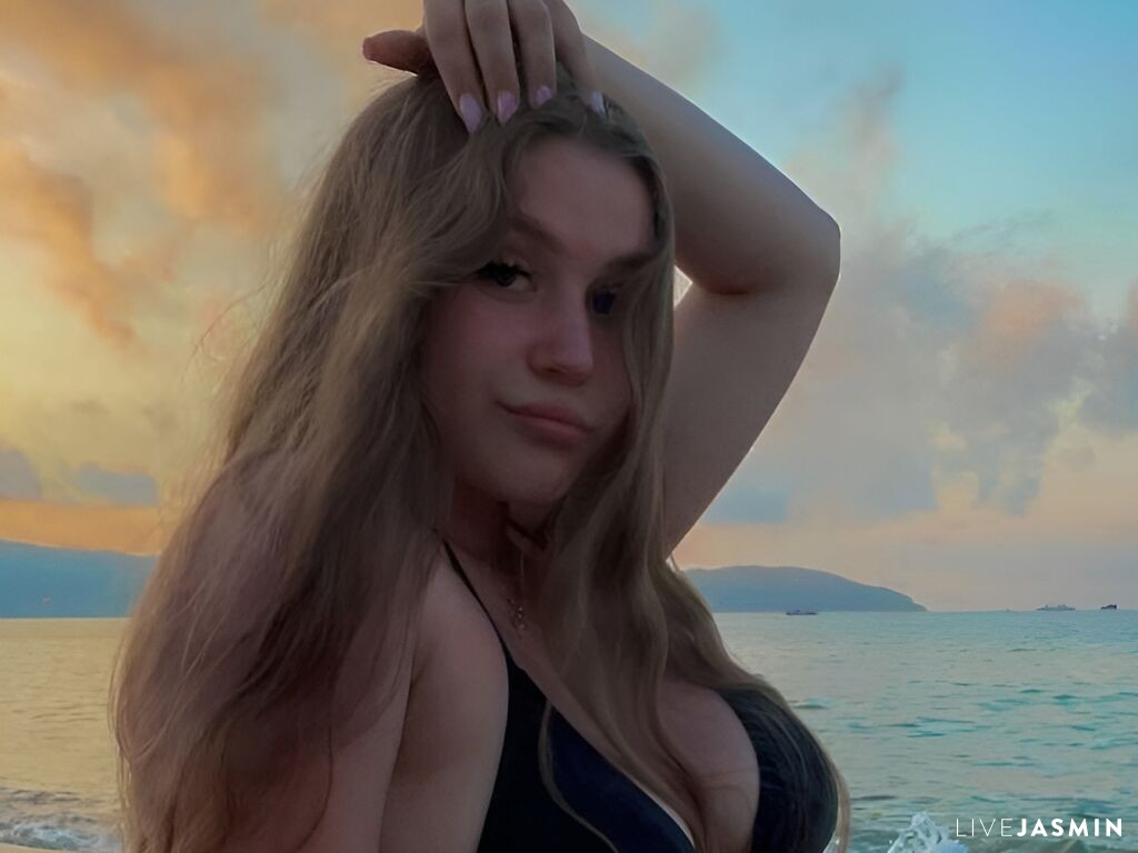 Nude sex cam model MeganPerson