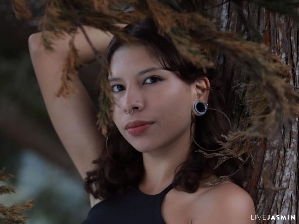 Nude sex cam model MelanyVelvett