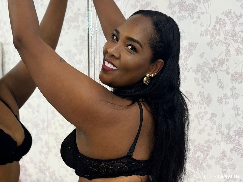 Nude sex cam model MeridaLeyton
