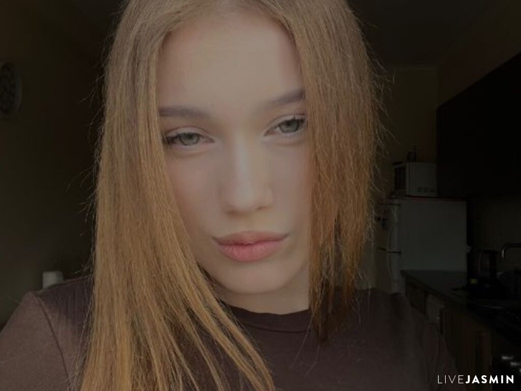 Nude webcam model MiaDelicia - Private XXX Chat