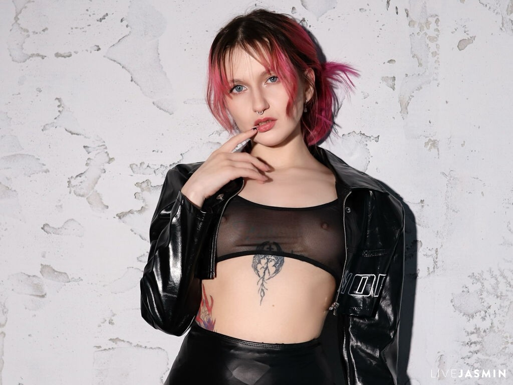 Nude sex cam model MilaDelays