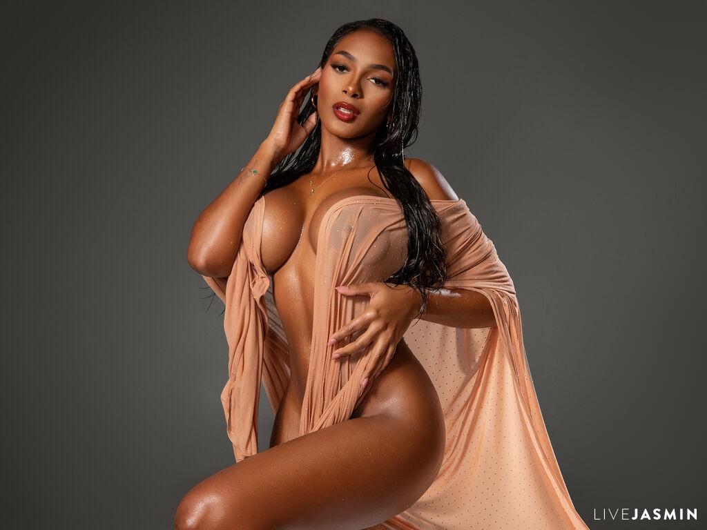 Nude sex cam model MilaHall