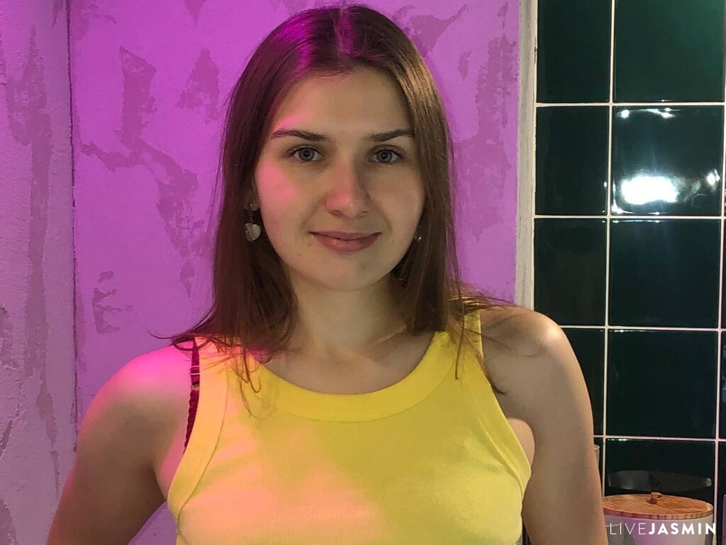 Nude 18 Year Old sex cam model MistyViniard - XXX Video