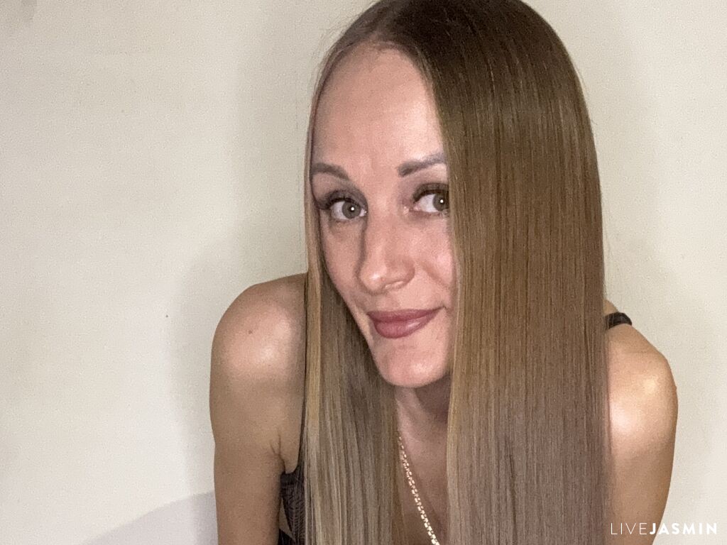 Nude 36 Year Old sex cam model MonaLika - XXX Video