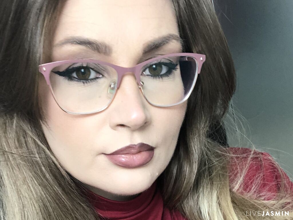 Nude sex cam model NadineRosse