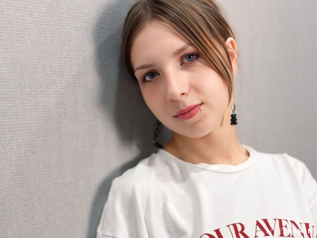 Live sex cam girl SariCroson - Nude XXX Chat