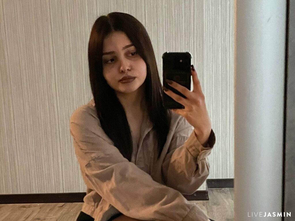 Nude sex cam model SharlaGeerdes