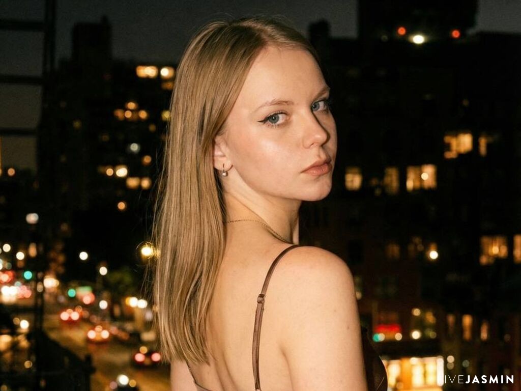 Nude sex cam model SophiePeachy