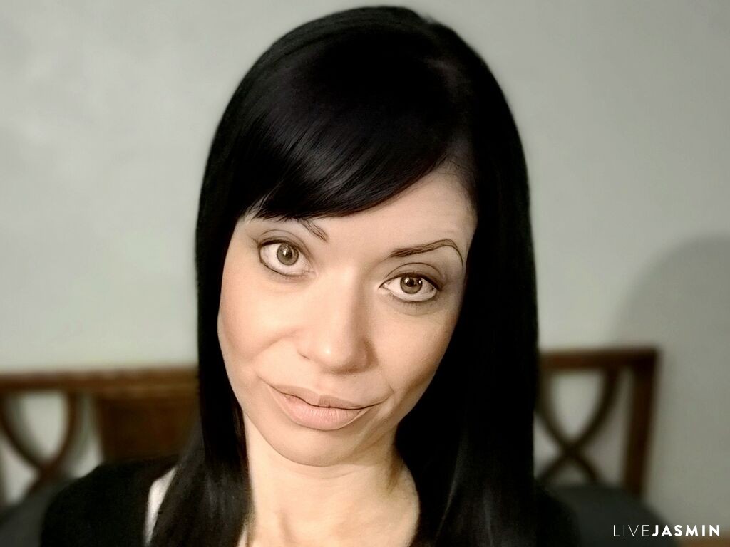 Nude sex cam model Sultrysuccubus