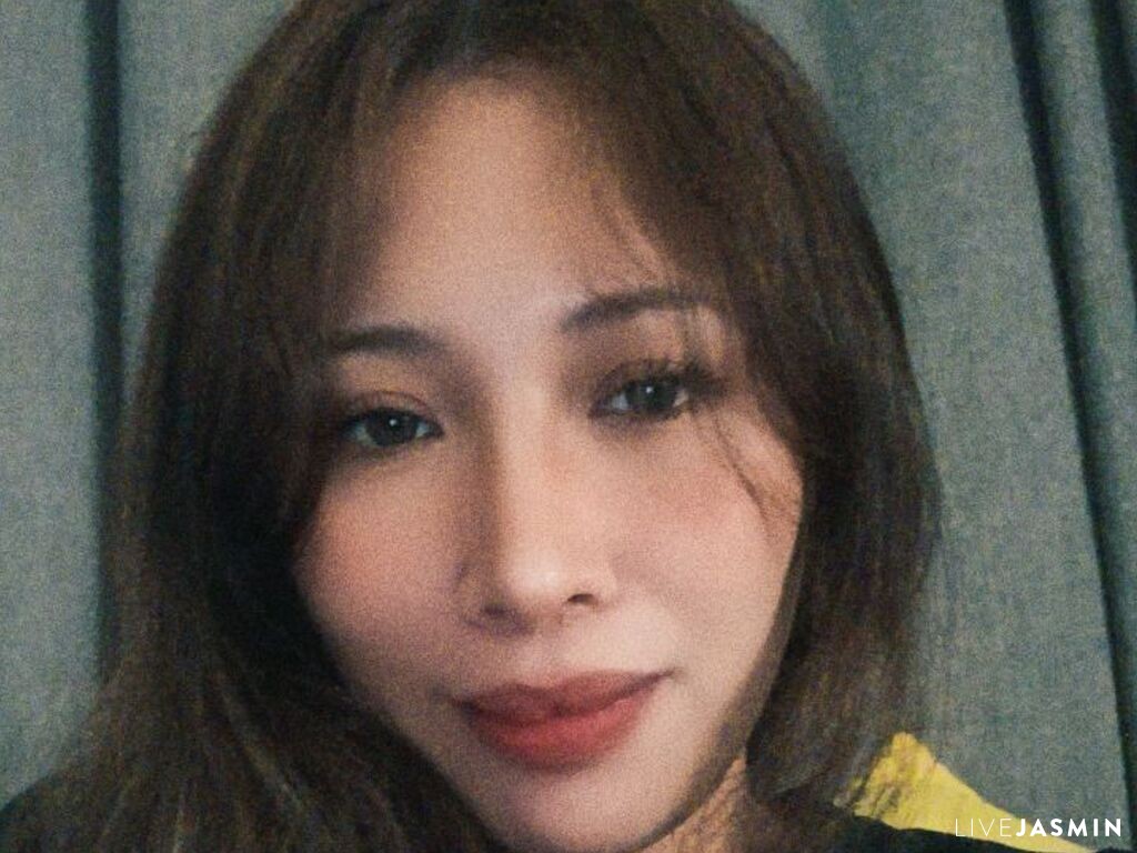 Nude sex cam model ThylaMax