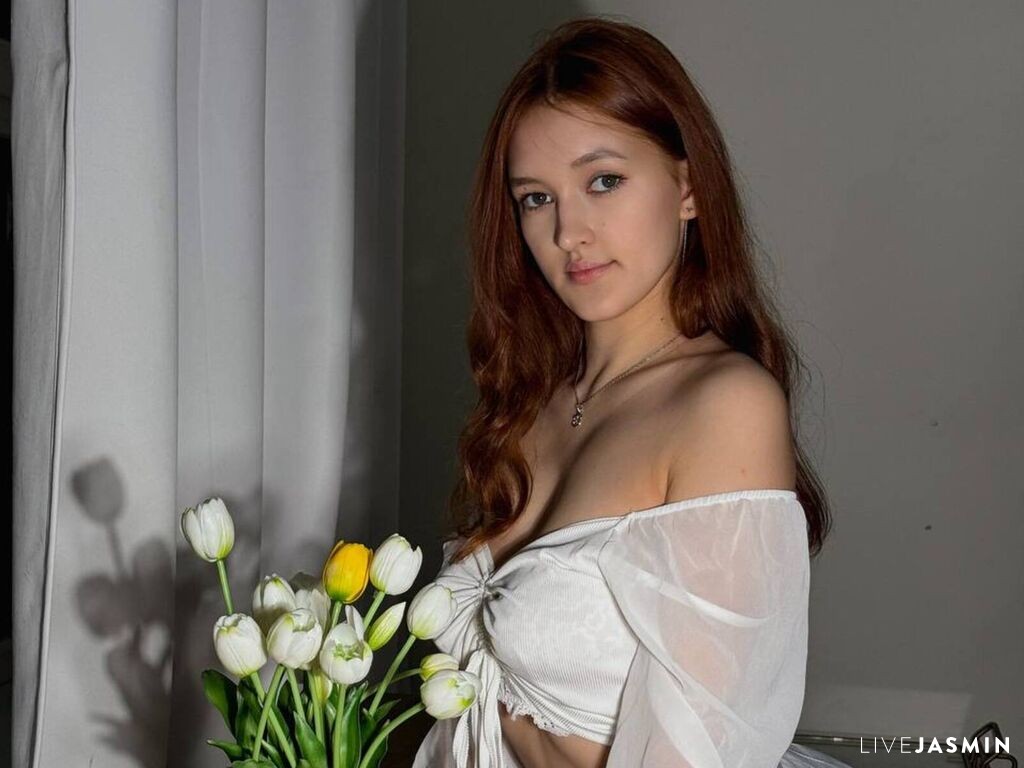 Nude sex cam model VeronaGee